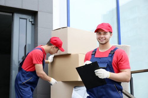 Professional house removals planning in Selhurst